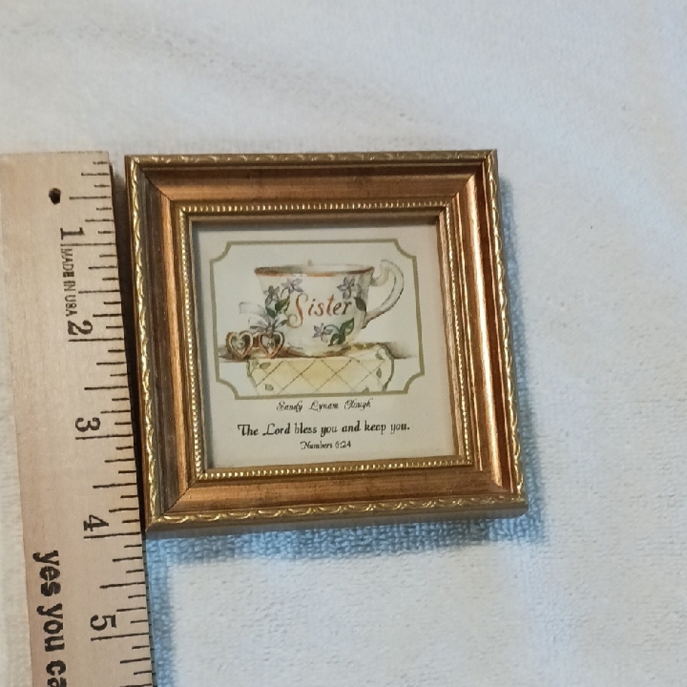 Gold Vintage Picture Frame with Decorative Accents